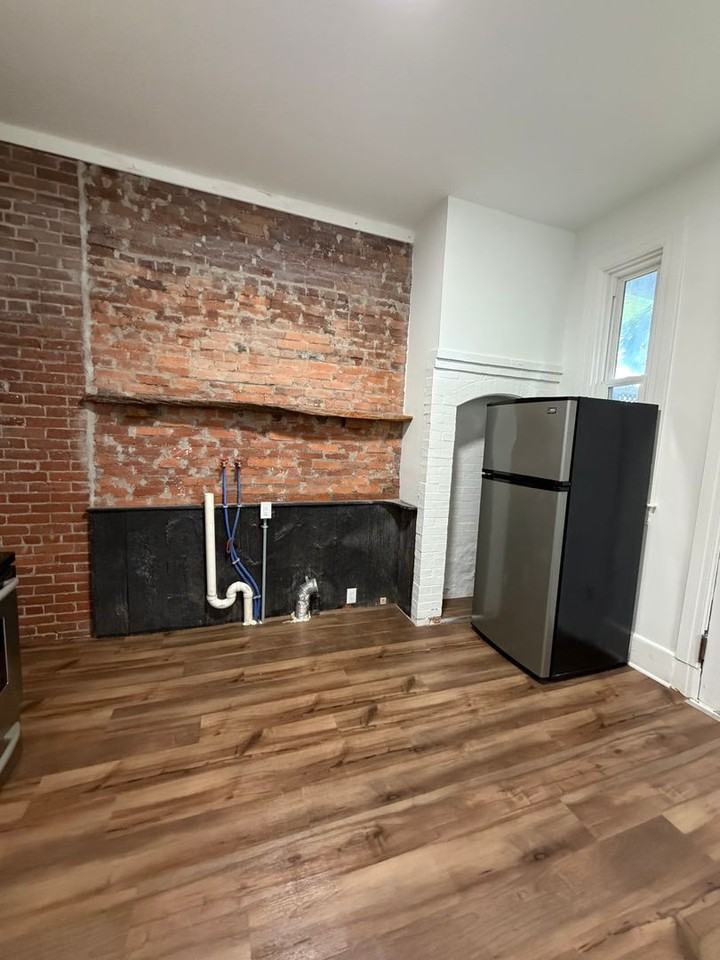 110 Beaver St - Photo 3 of 25