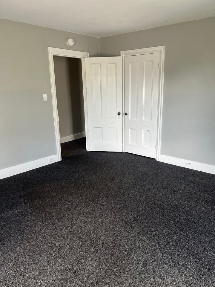39 Loomis St - Photo 5 of 15