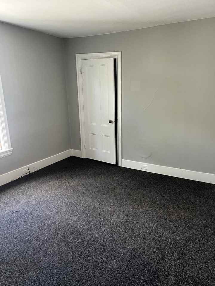 39 Loomis St - Photo 7 of 15