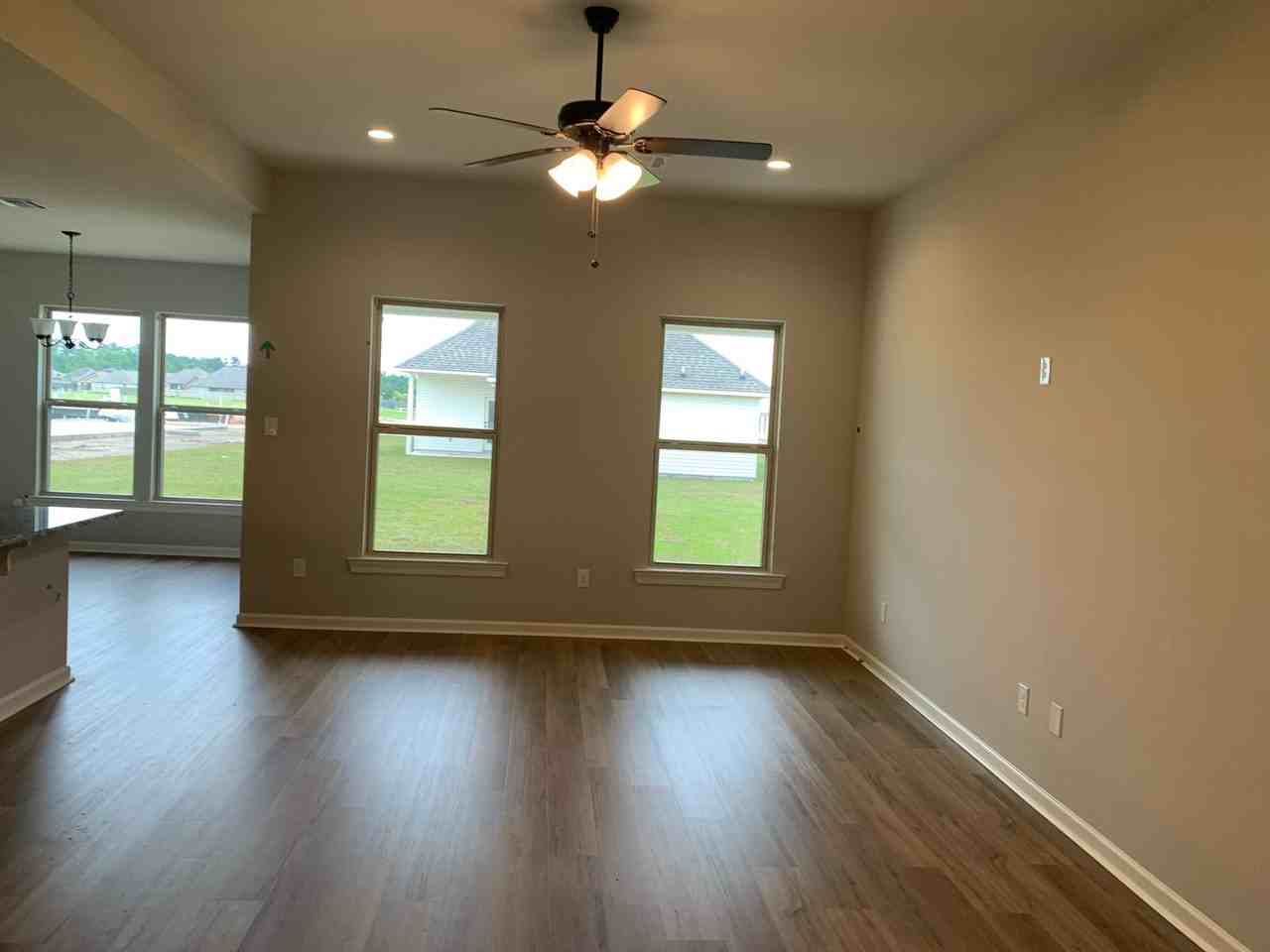 20460 Lattice Pl - Photo 4 of 8