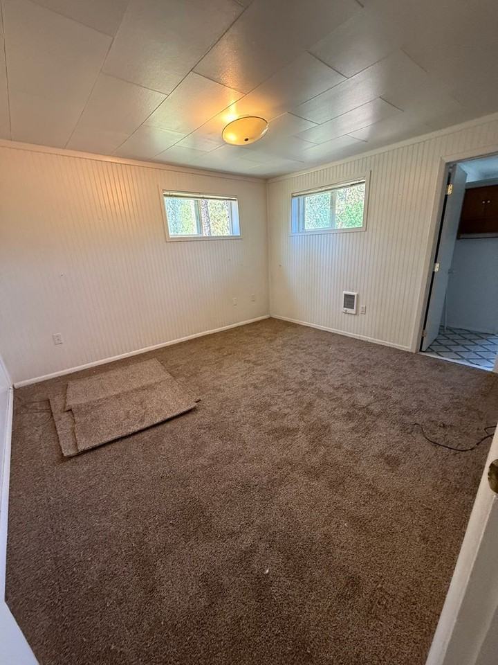 52220 Huntington Rd - Photo 7 of 14