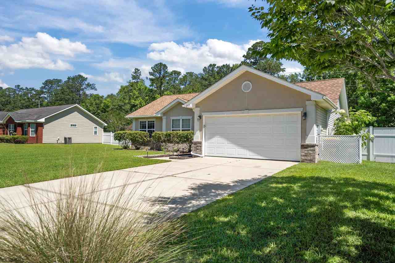 217 Antigua Pl - Photo 2 of 39