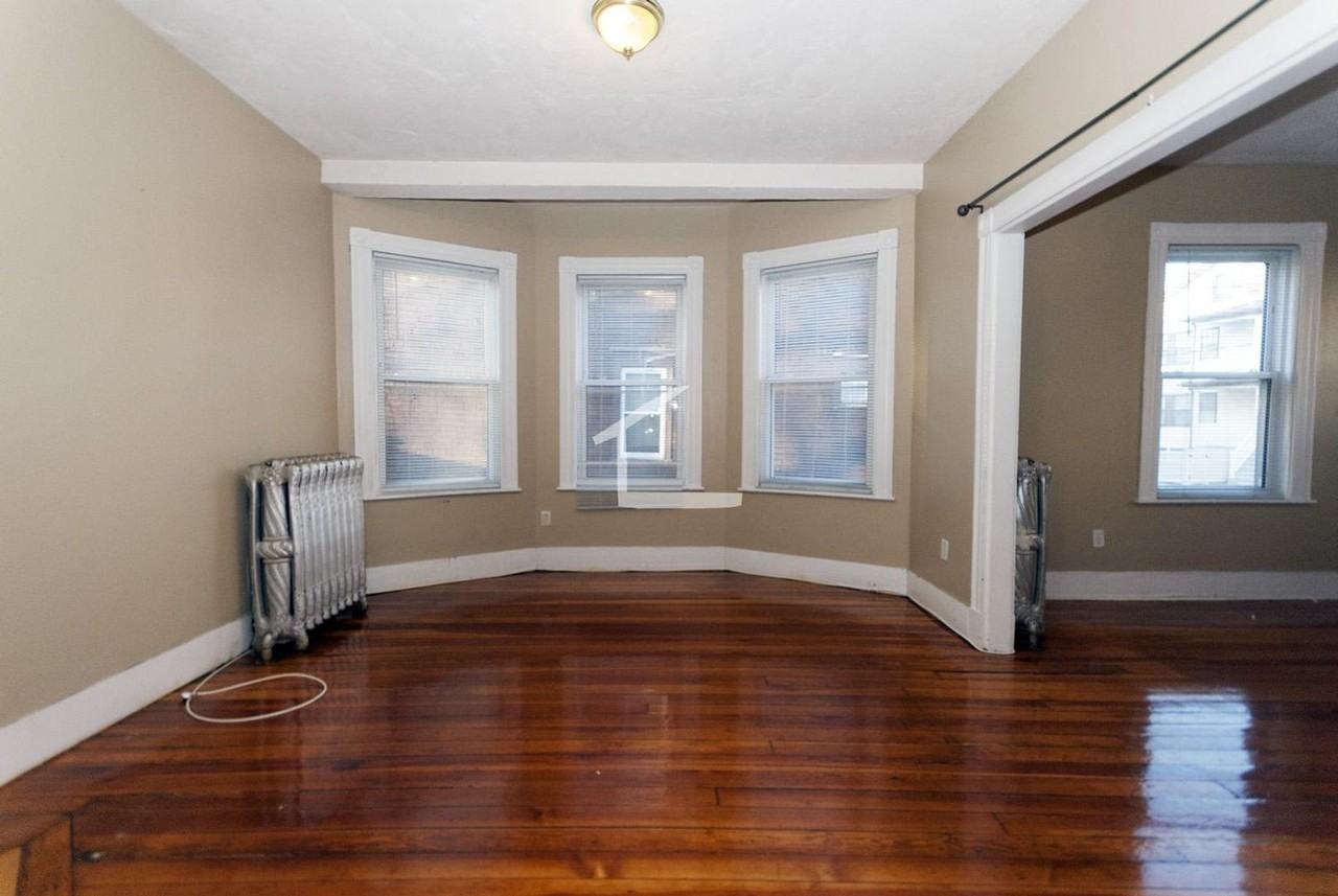 10 Haskell St - Photo 3 of 12