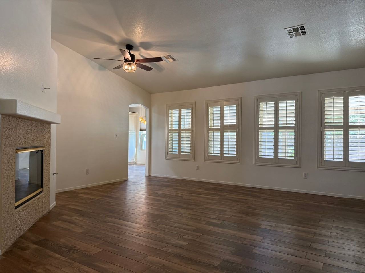 2209 Sexton Ave - Photo 3 of 22