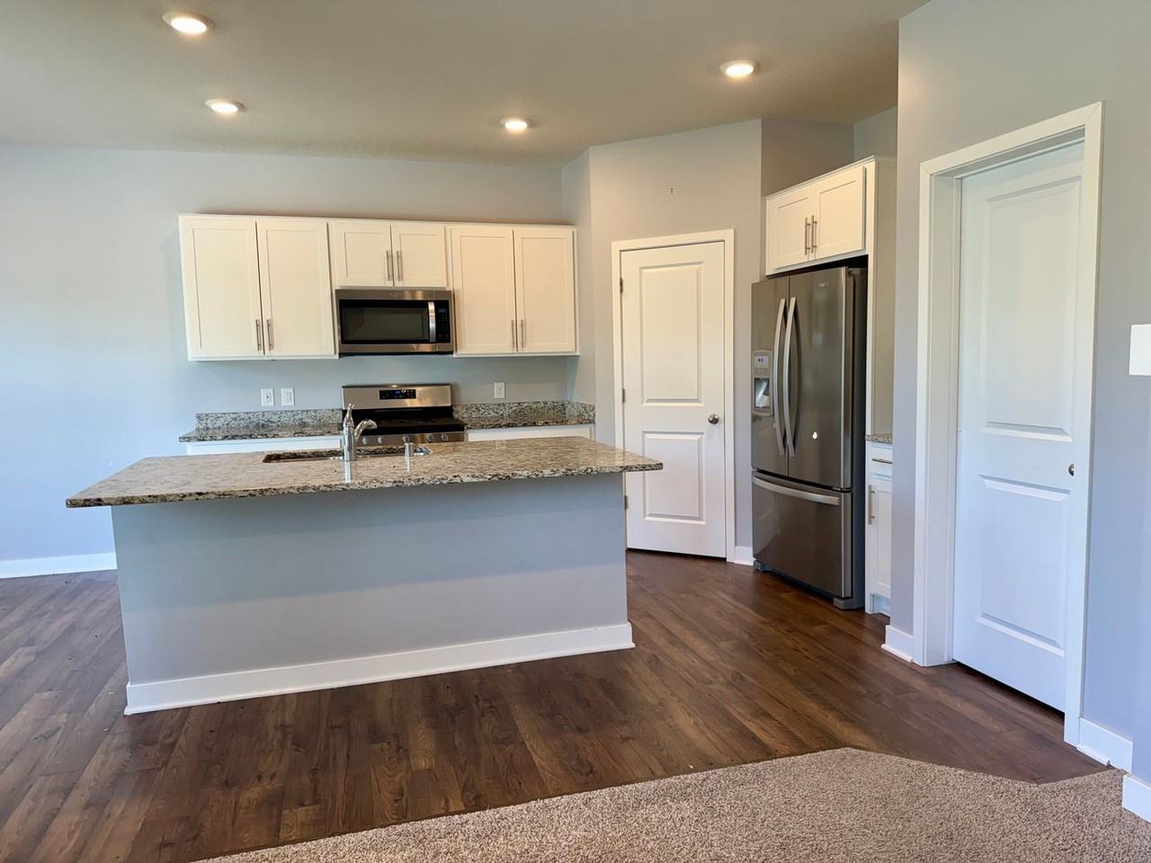 13144 Zachary Ln N - Photo 2 of 32