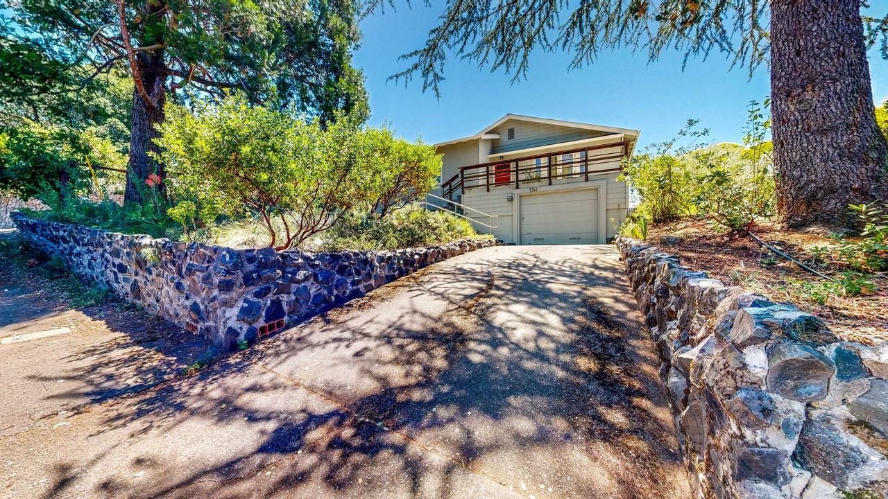 4560 Sullivan Ct - Photo 2 of 50
