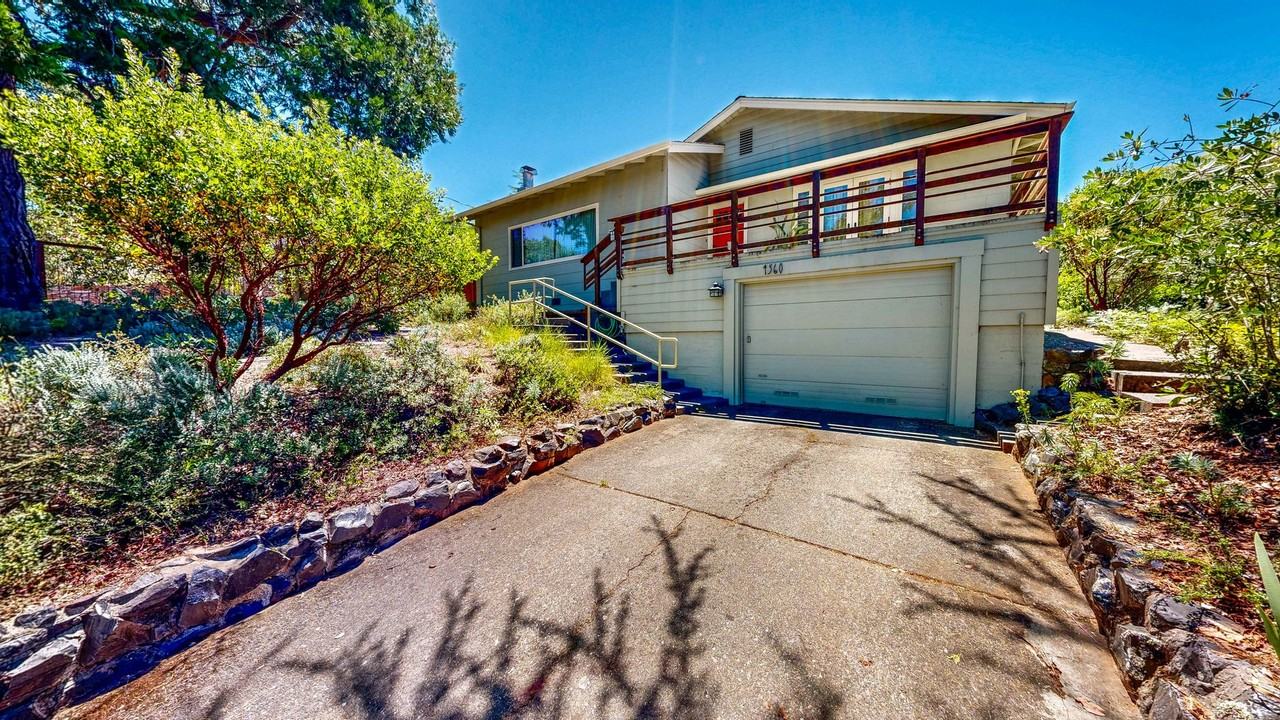 4560 Sullivan Ct - Photo 3 of 50