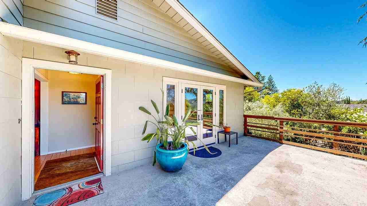 4560 Sullivan Ct - Photo 4 of 50