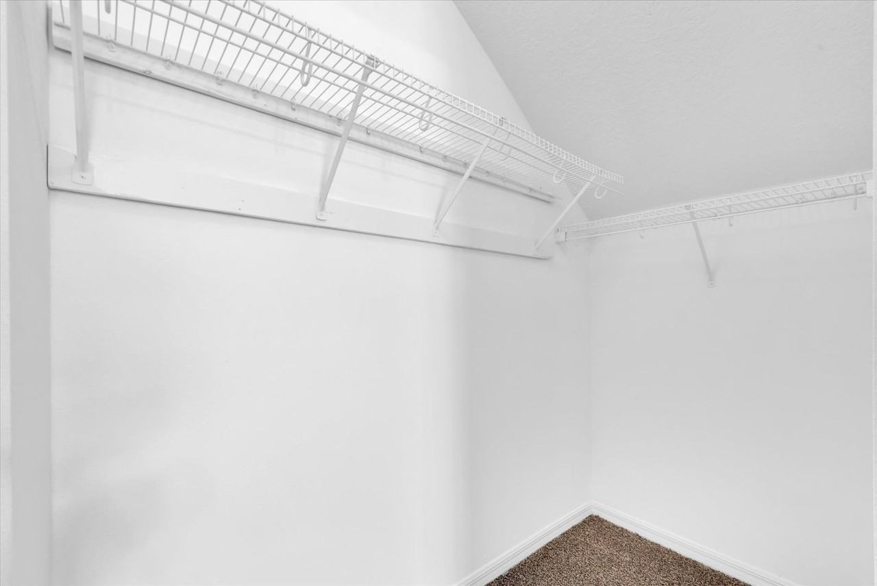 10825 Newbridge Dr - Photo 6 of 45