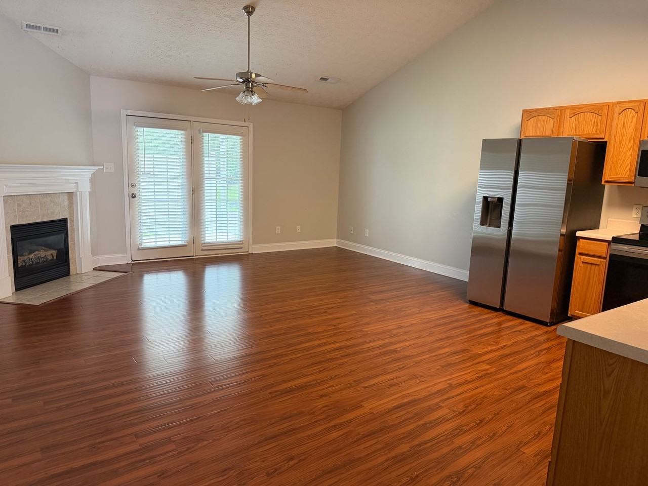 5704 Reece Way - Photo 3 of 12