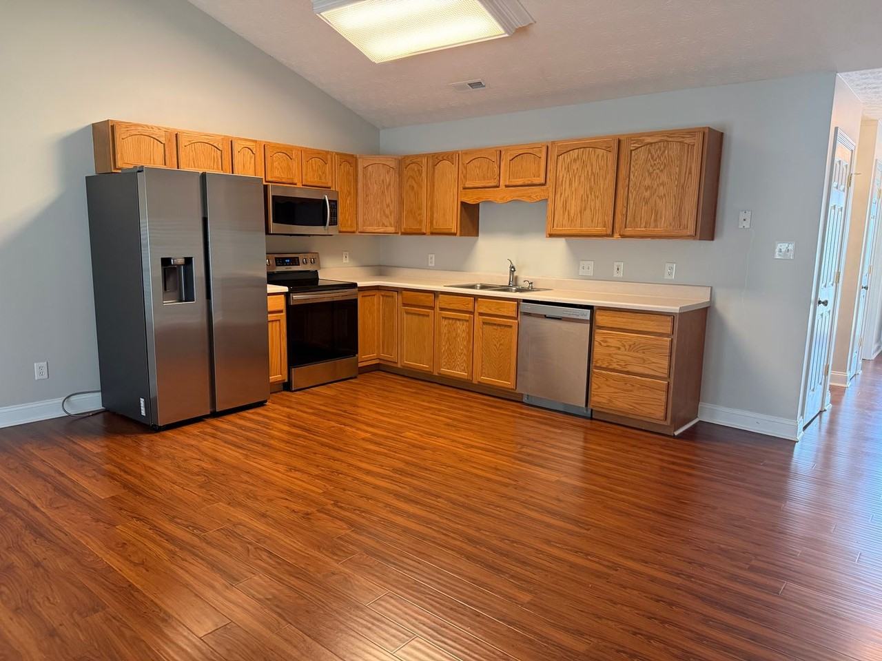 5704 Reece Way - Photo 5 of 12