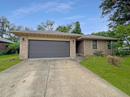 featured image of 303 S Suburban Ave