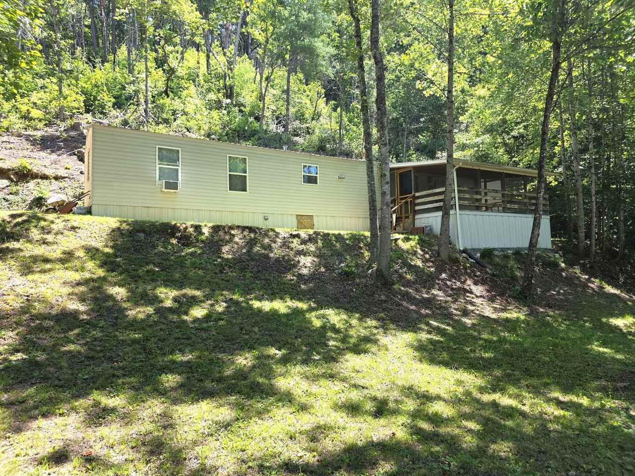 142 Hidden Ln - Photo 2 of 16