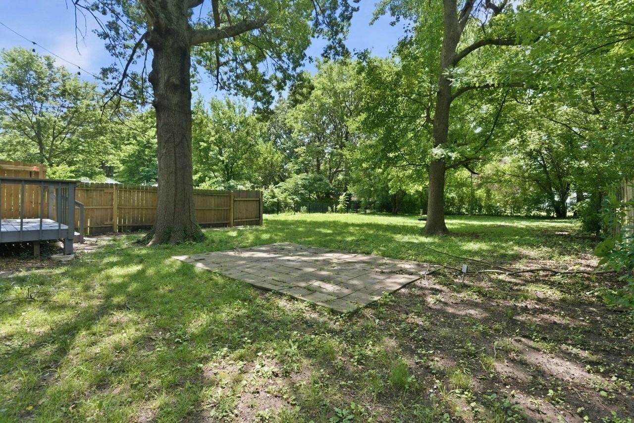837 S Kentwood Ave - Photo 6 of 40