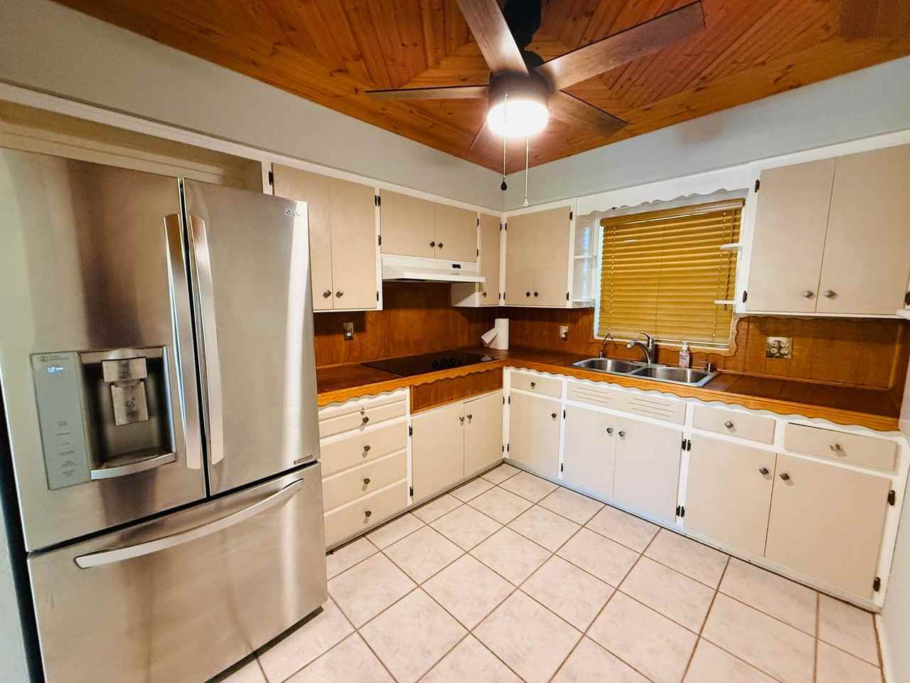 11537 63rd Ave - Photo 4 of 30