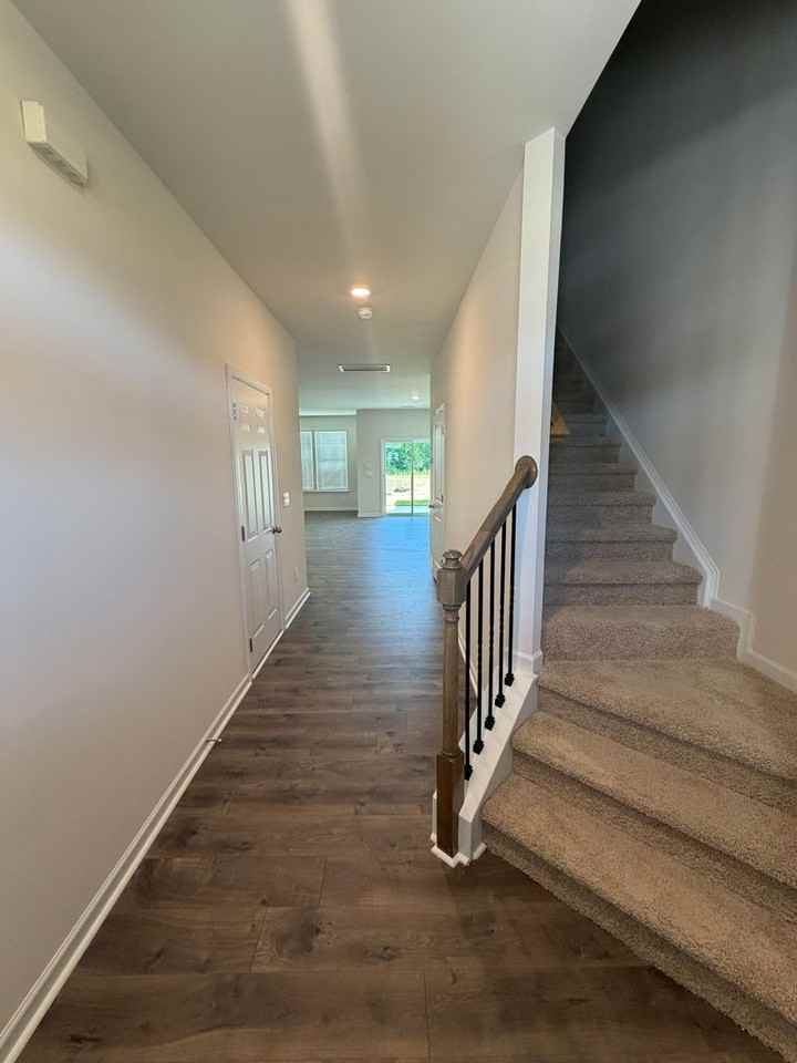 607 Struy St - Photo 2 of 25