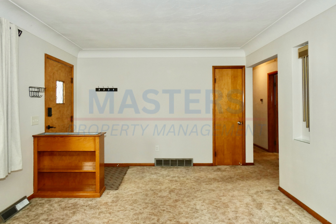 1028 Rosedale St - Photo 3 of 25