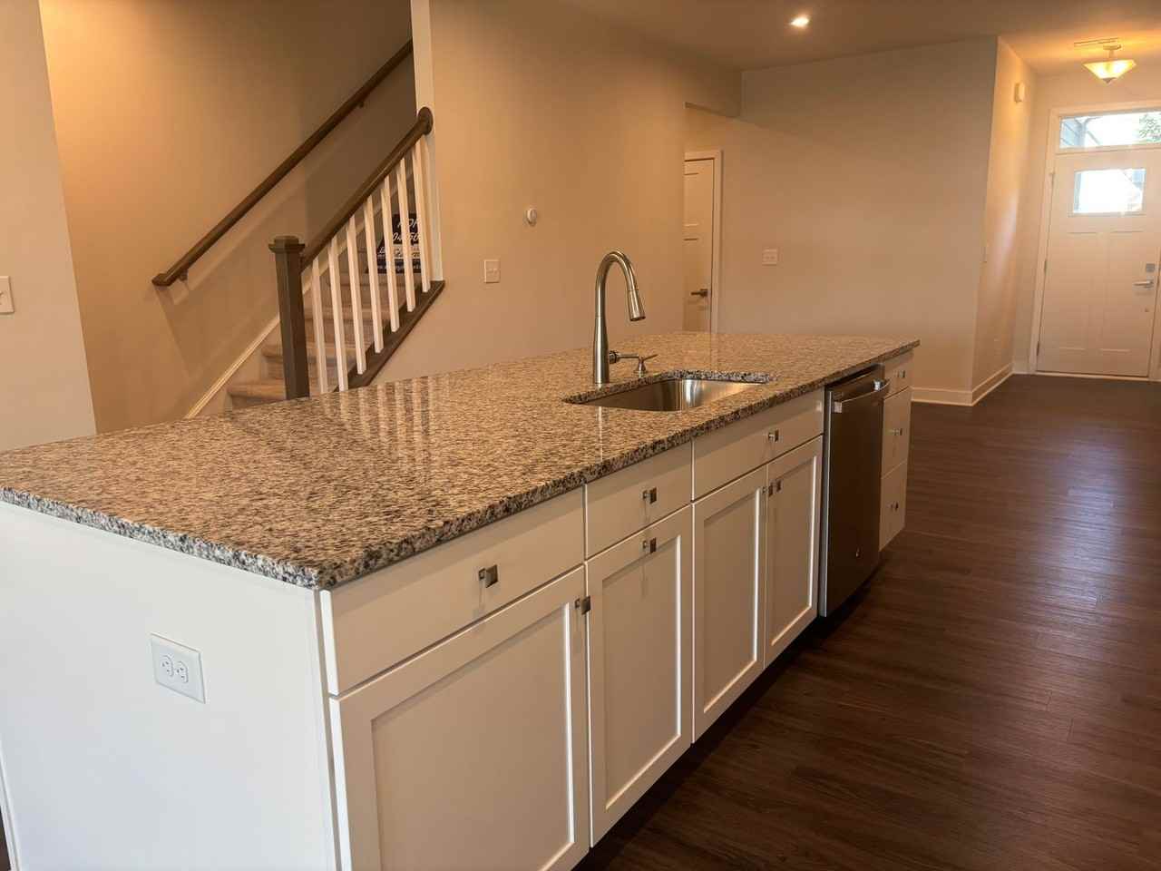 717 Hazel Way - Photo 7 of 28