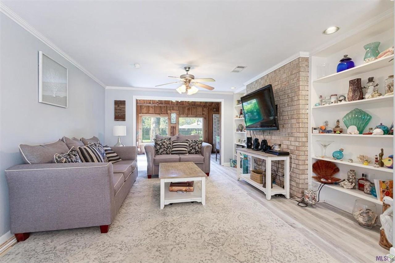 15826 New Market Dr - Photo 3 of 16