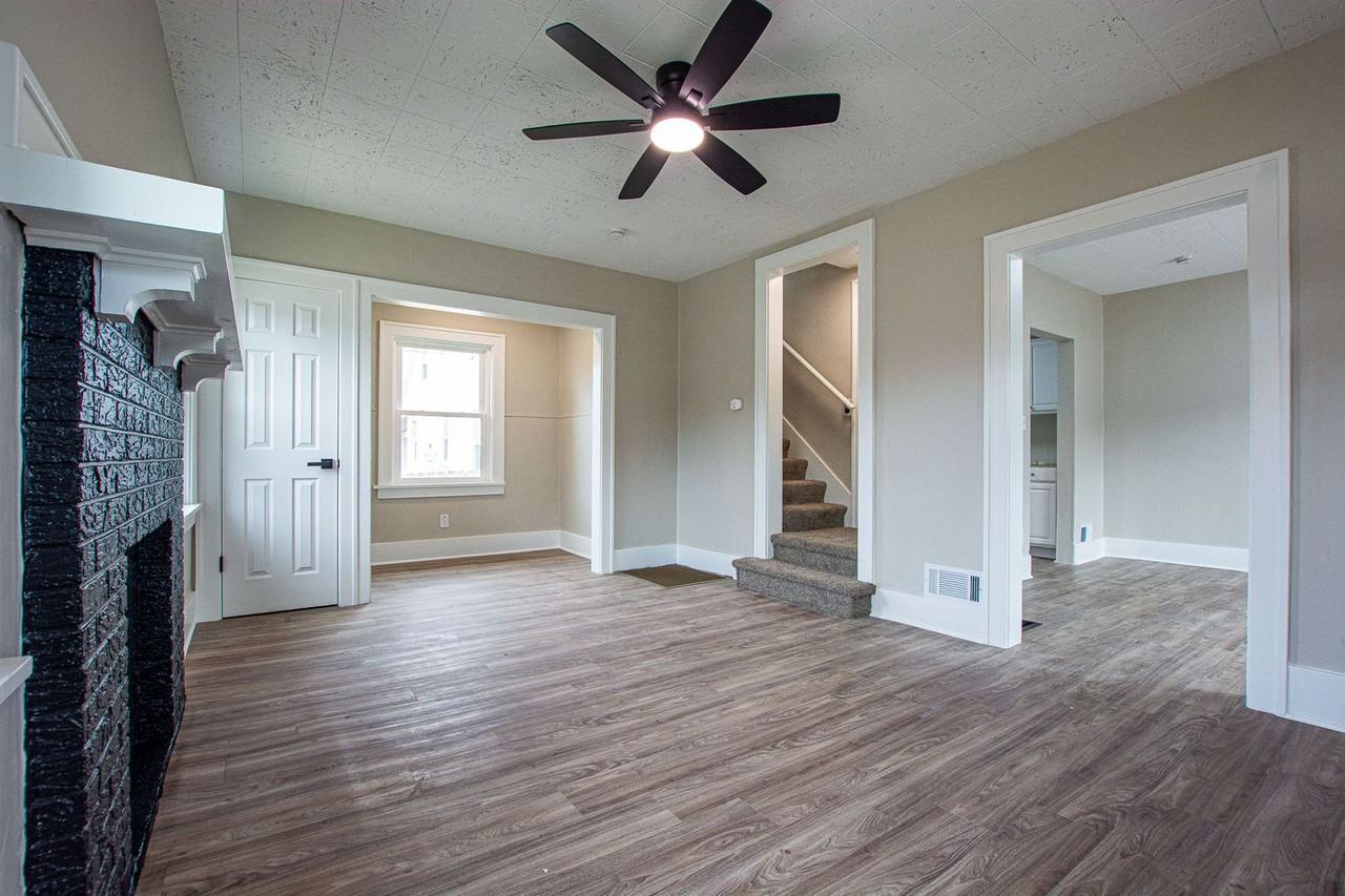 Bauman Ave - Photo 4 of 34