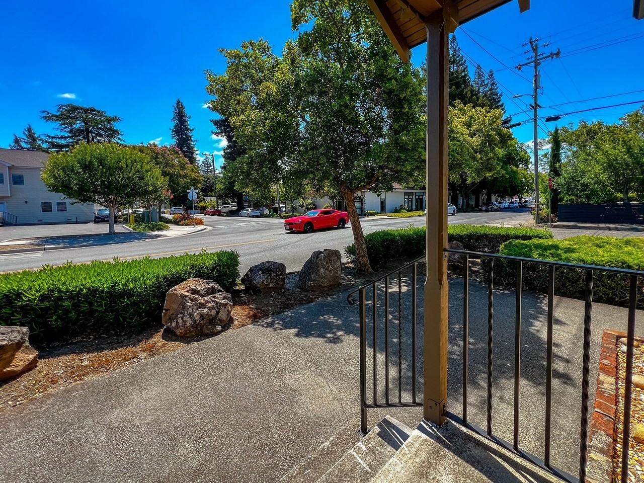 805 California Blvd - Photo 3 of 28