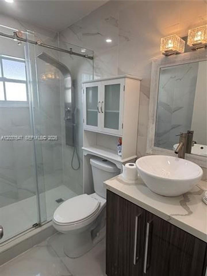11921 Sw 273rd St - Photo 2 of 27