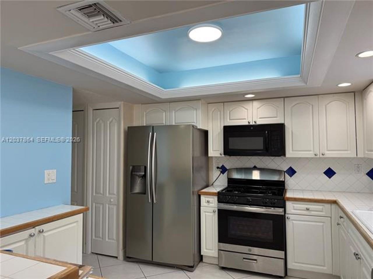 10532 Sw 112th Ave - Photo 3 of 10