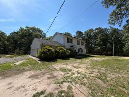 featured image of 499 Basso St