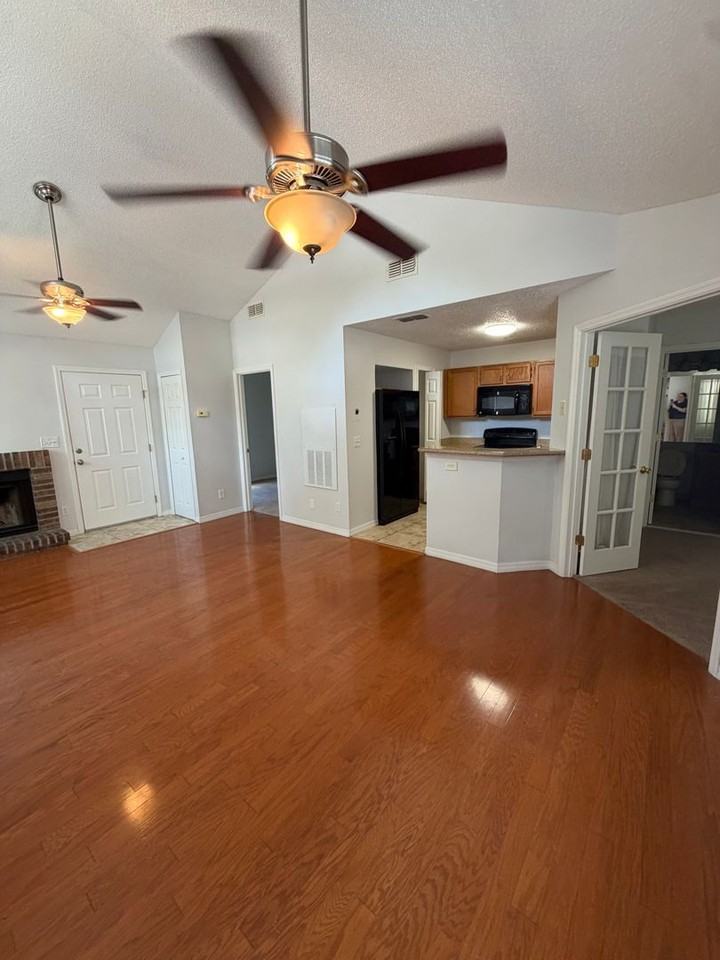 949 Bird Bay Ct - Photo 4 of 12