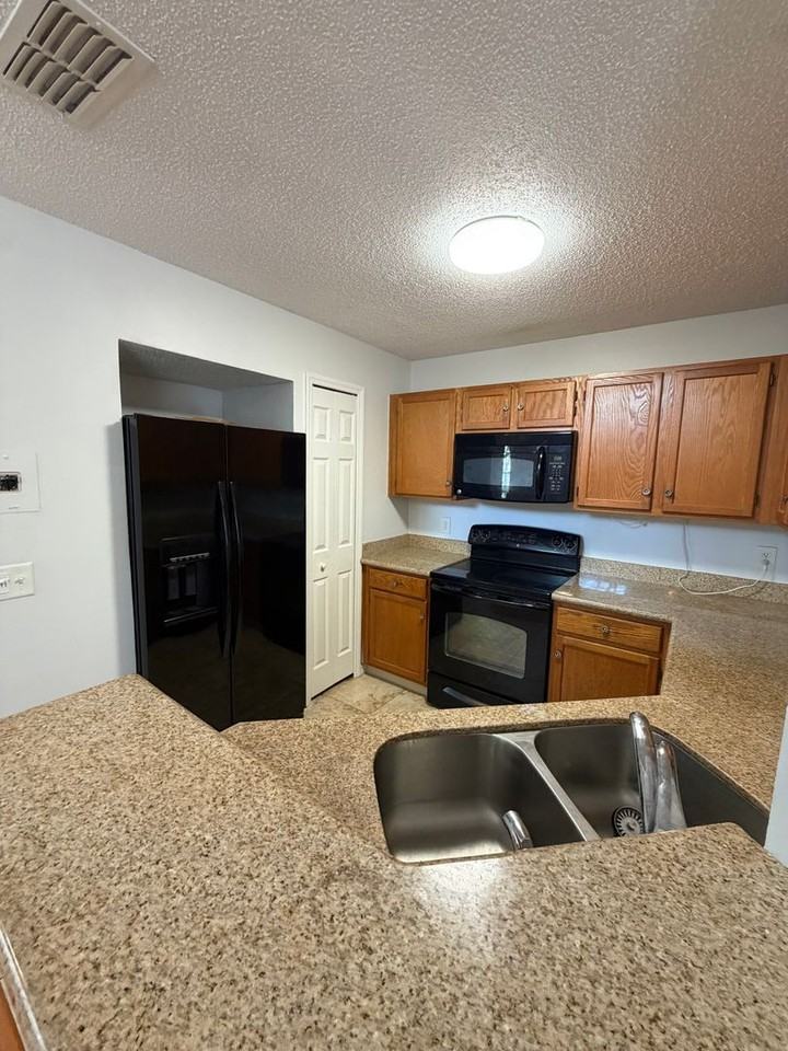 949 Bird Bay Ct - Photo 6 of 12