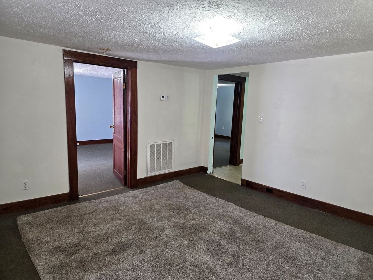 122 Rolling Hill Dr - Photo 5 of 12