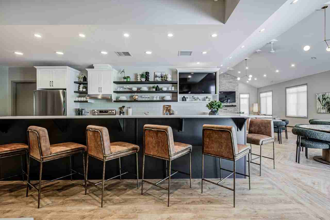 Lora Apartments - Photo 7 of 39