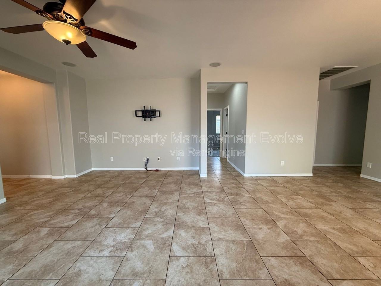 27516 N 17th Ln - Photo 4 of 37