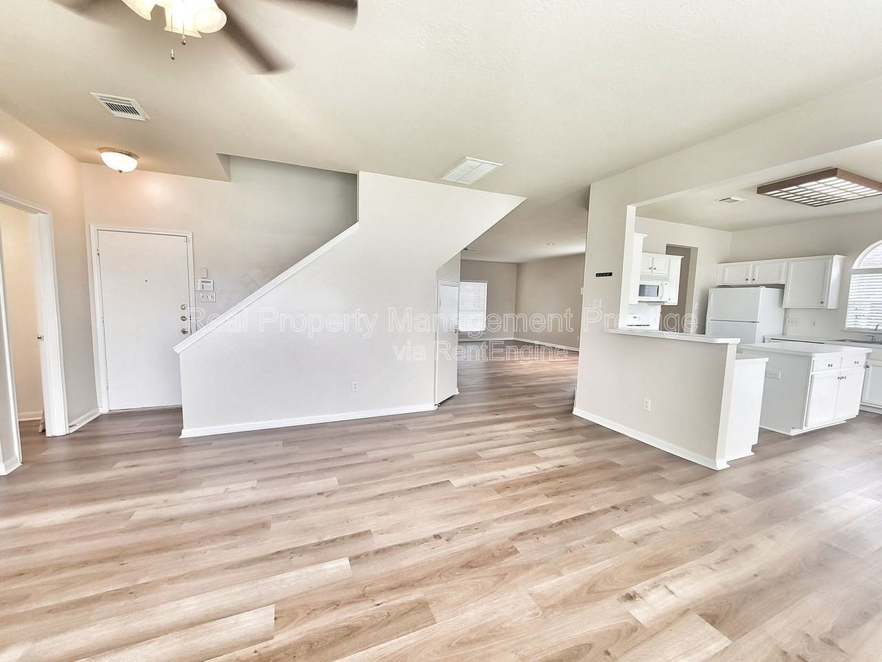 2715 Sailors Moon Dr - Photo 5 of 22