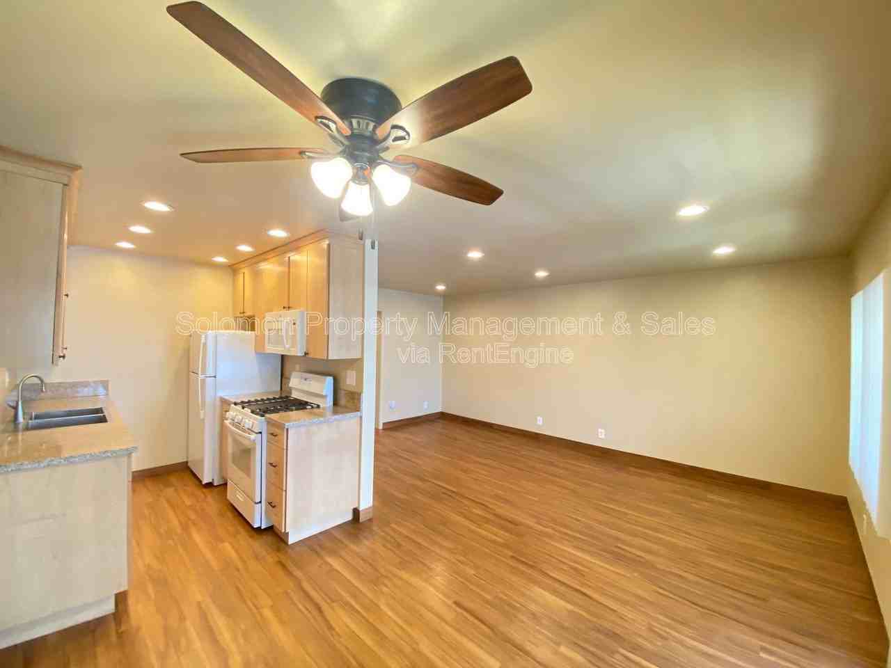 123 S Nevada St #G - Photo 2 of 12