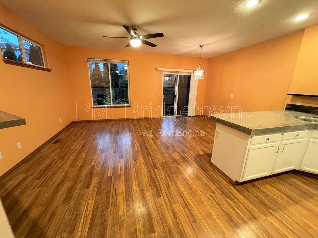 4325 Se 79th Ave - Photo 4 of 17