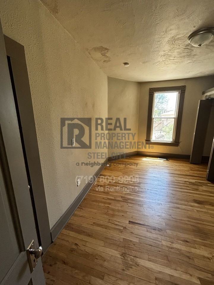 410 W 13th St - Photo 7 of 28