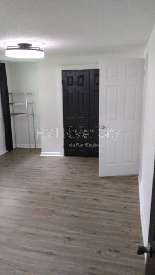 8136 Siskin Ave - Photo 7 of 14