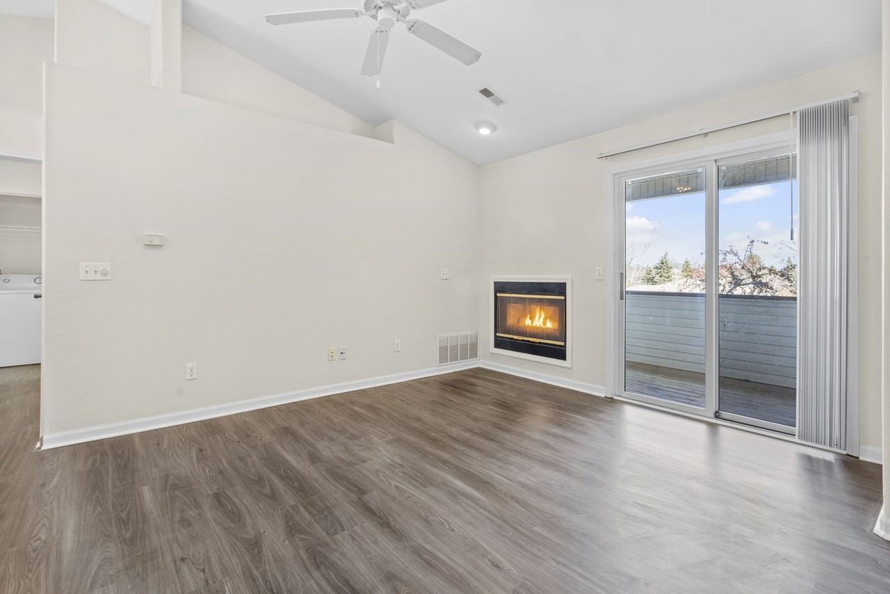 1101 Linden Ln #1051 - Photo 6 of 12