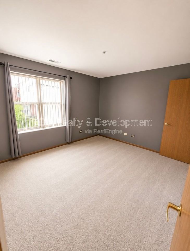 57 E Hattendorf Ave #301 - Photo 6 of 19