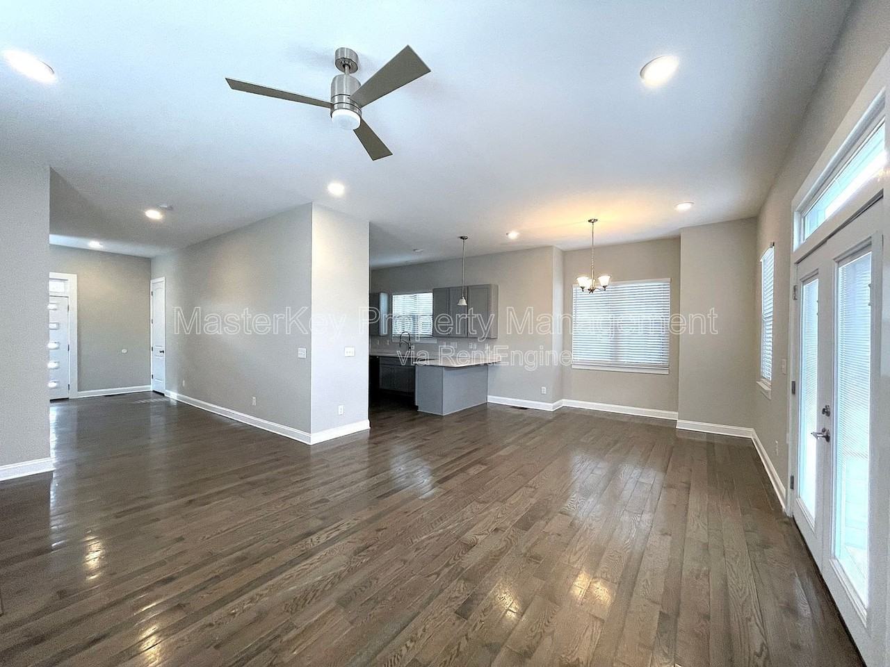 929 Ramseur St - Photo 3 of 19