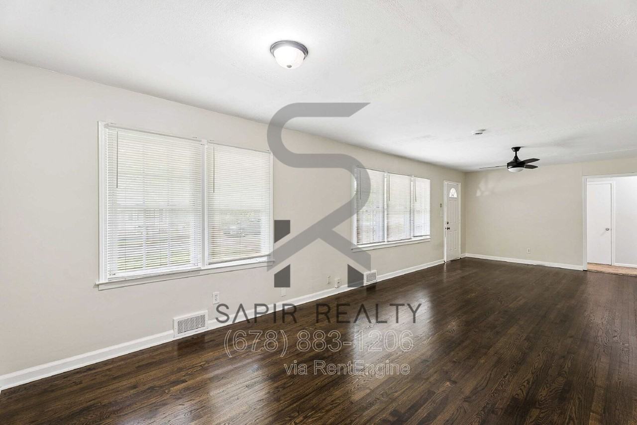 2620 Wiggins St - Photo 2 of 16
