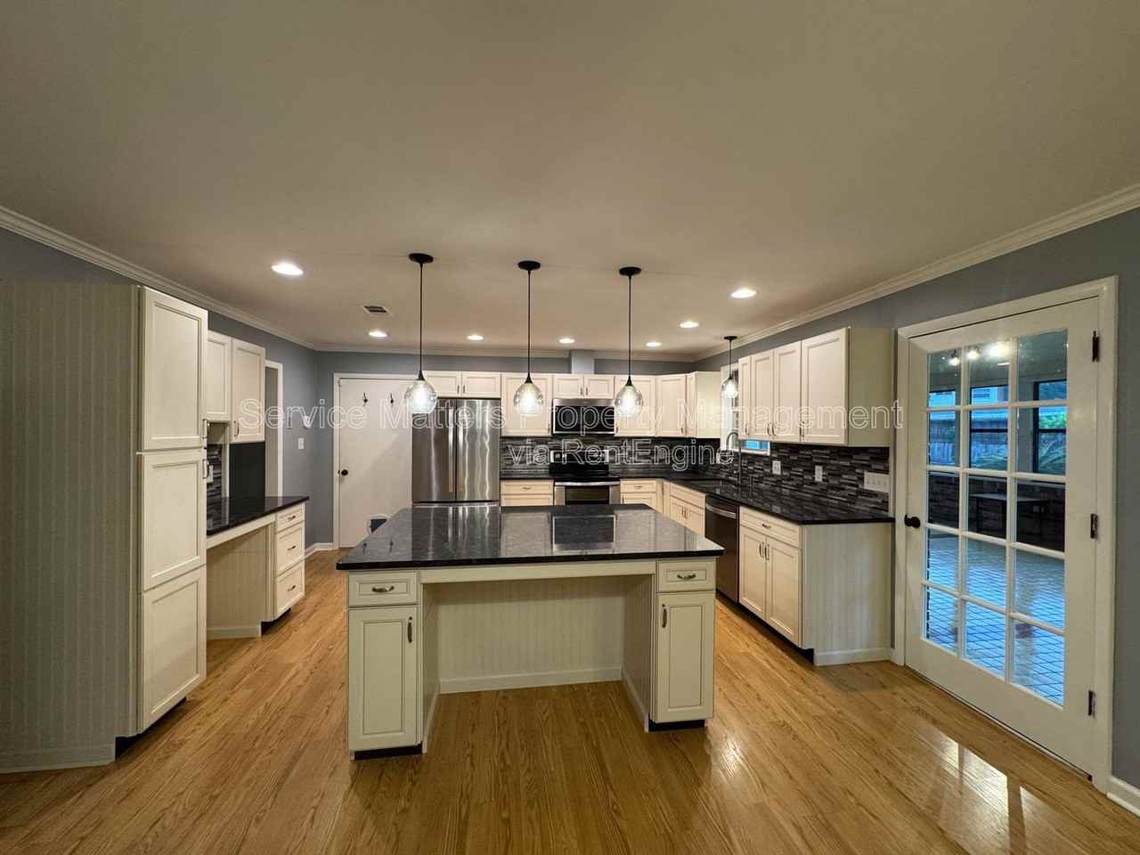 8140 Tabaid Ln - Photo 4 of 23