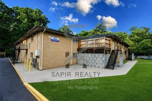 featured image of 3300 College St #5