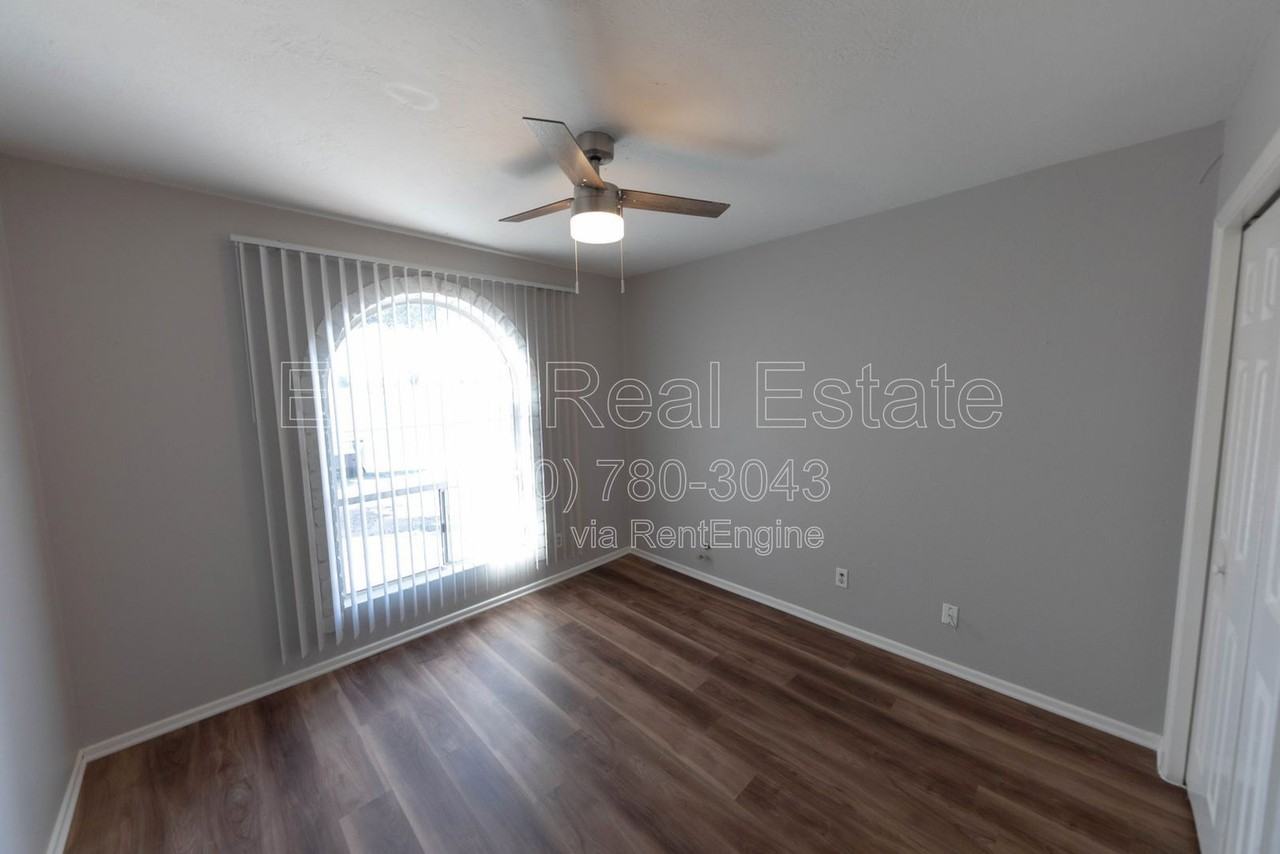 563 N Cherry - Photo 5 of 10