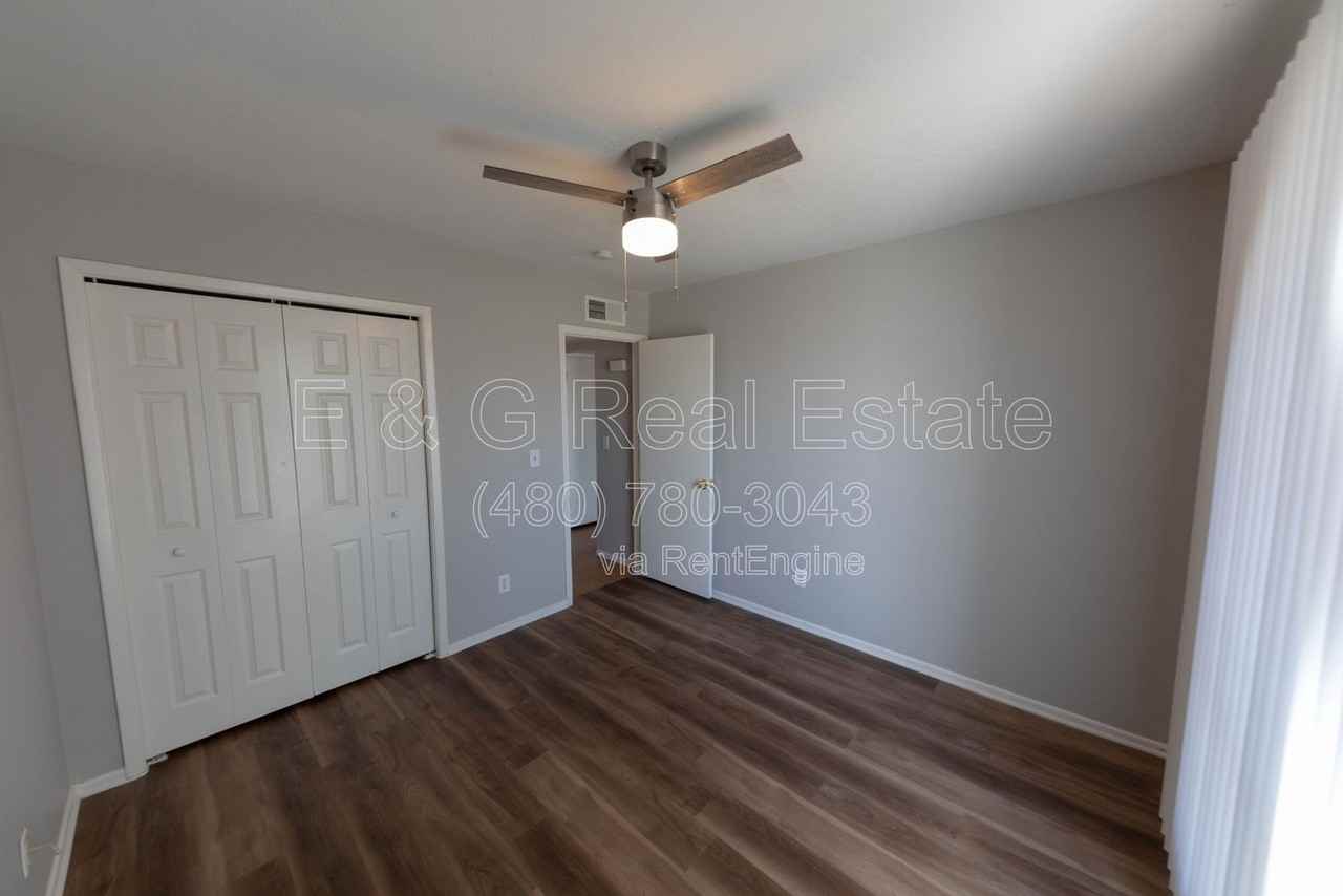 563 N Cherry - Photo 6 of 10
