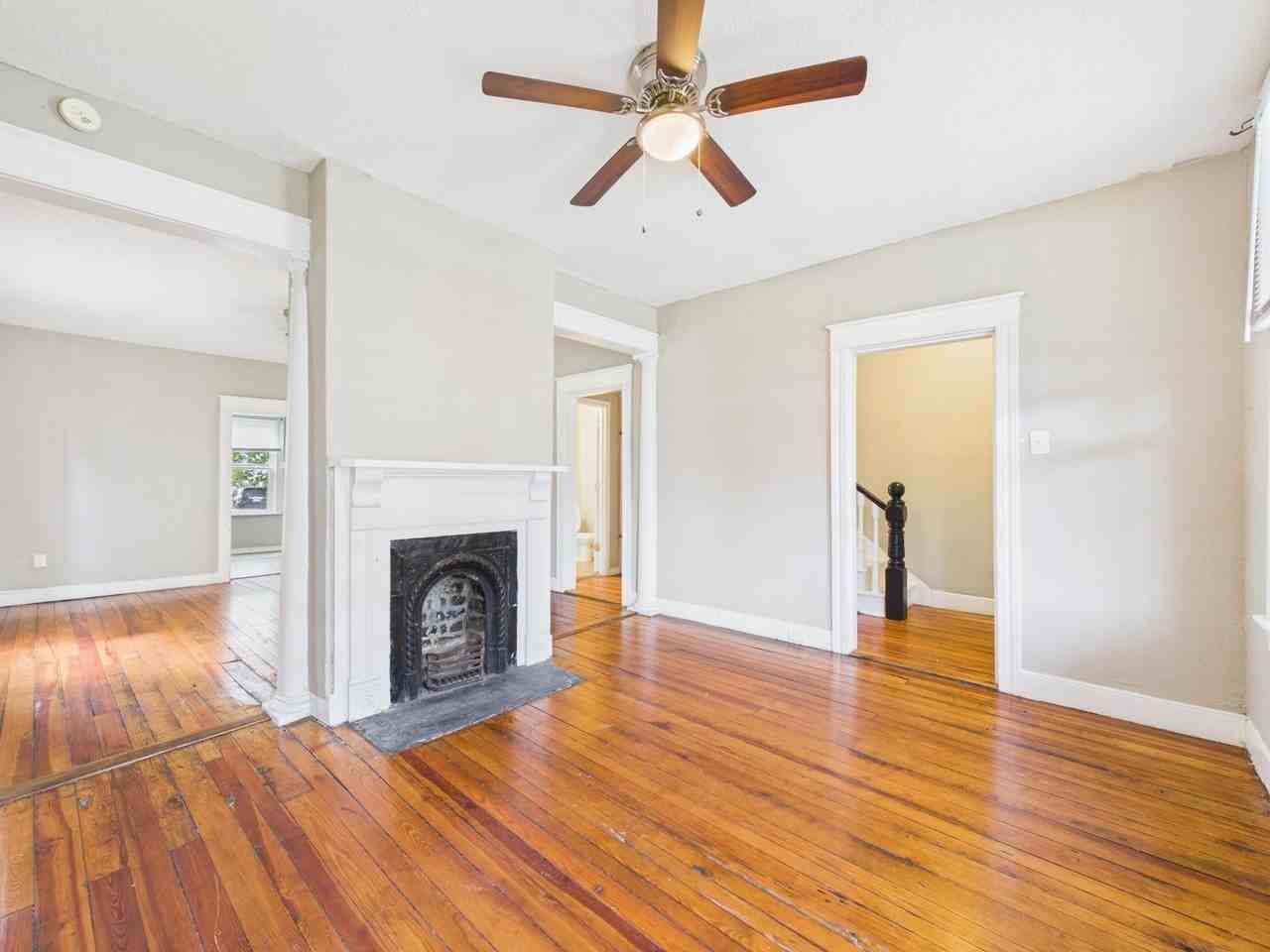 207 Welford St - Photo 4 of 17