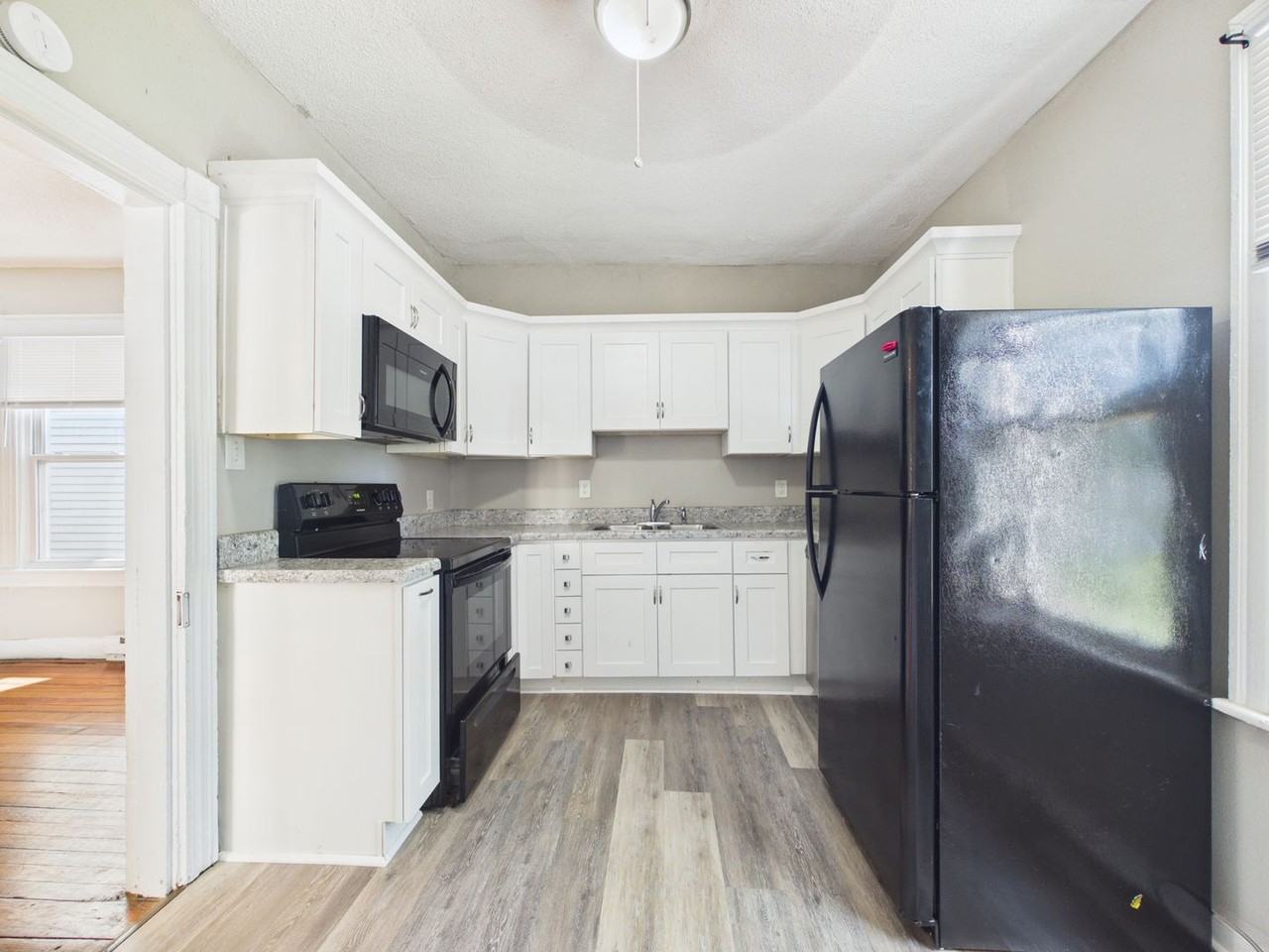207 Welford St - Photo 6 of 17