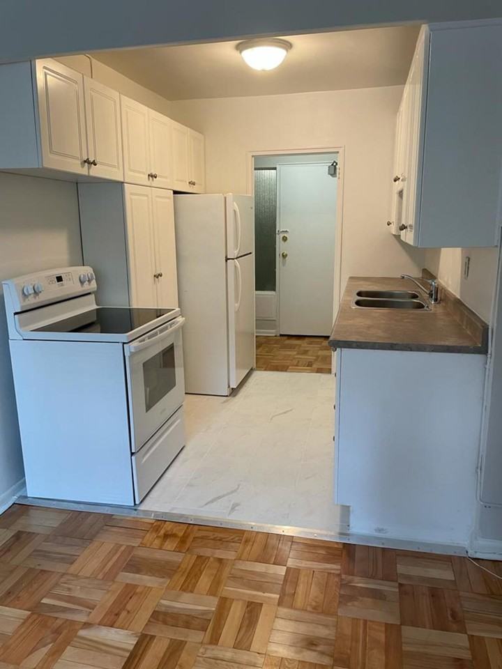 5 Mallory Gardens - Photo 6 of 13