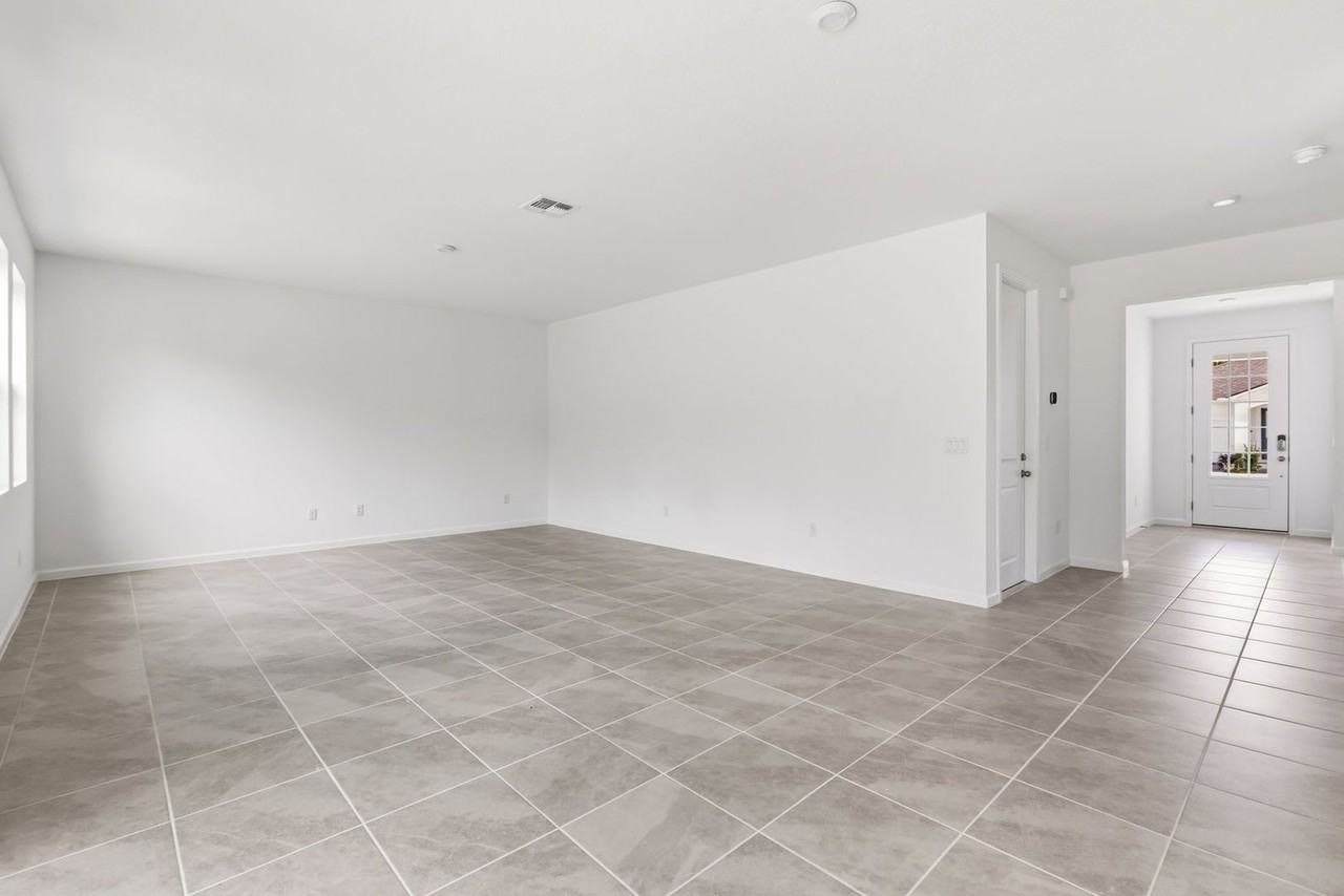 13234 Generations Ave - Photo 3 of 37